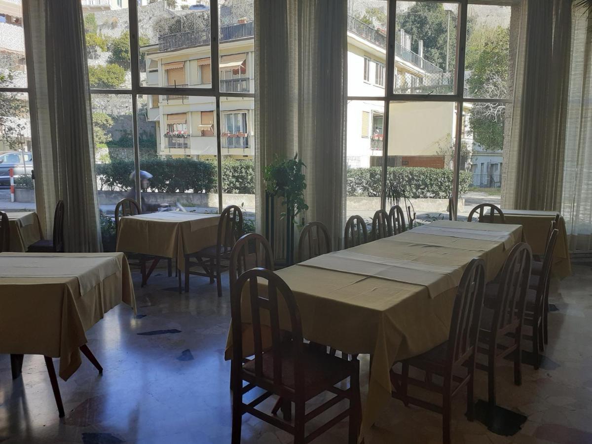 Hotel Colibri Finale Ligure Exterior photo